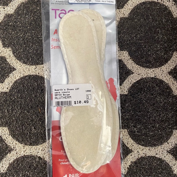 Nearly new kids Doc Martens Boots. - Picture 2 of 6